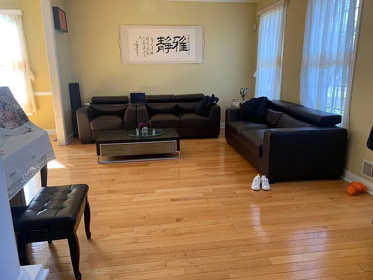 4 McBride Way — Photo 3