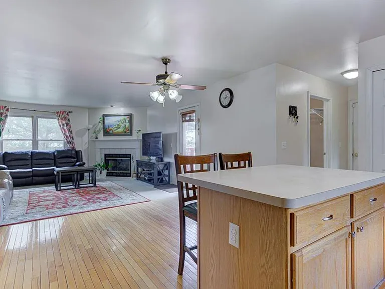 44741 Cherry Hill Rd — Photo 12