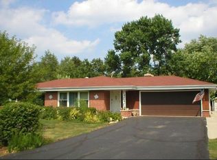 17 Globe Heights Dr, Racine, WI 53406