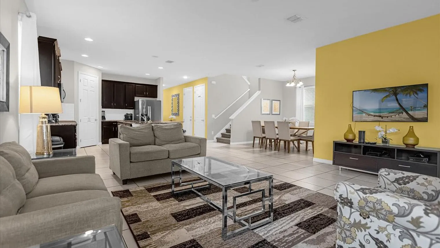 7 bed, 6.0 bath, 3530 sqft, $5,300 — Photo 2
