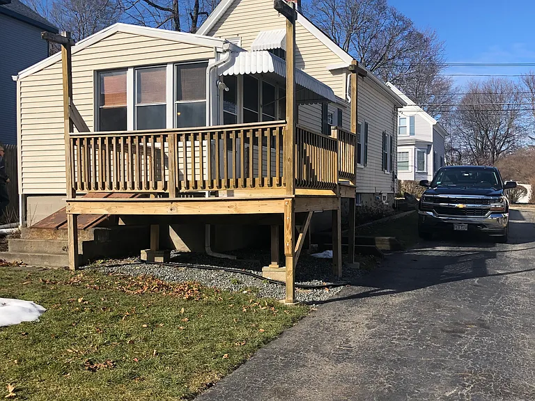 160 Lincoln St — Photo 17