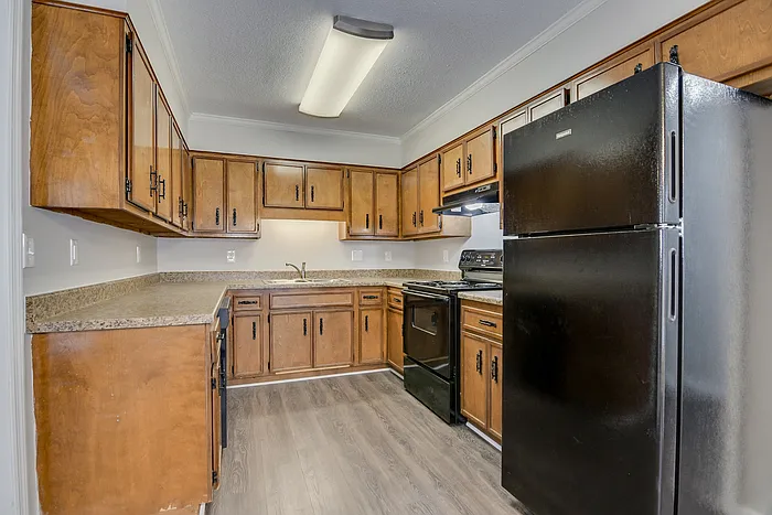 357 Forest Ct — Photo 3
