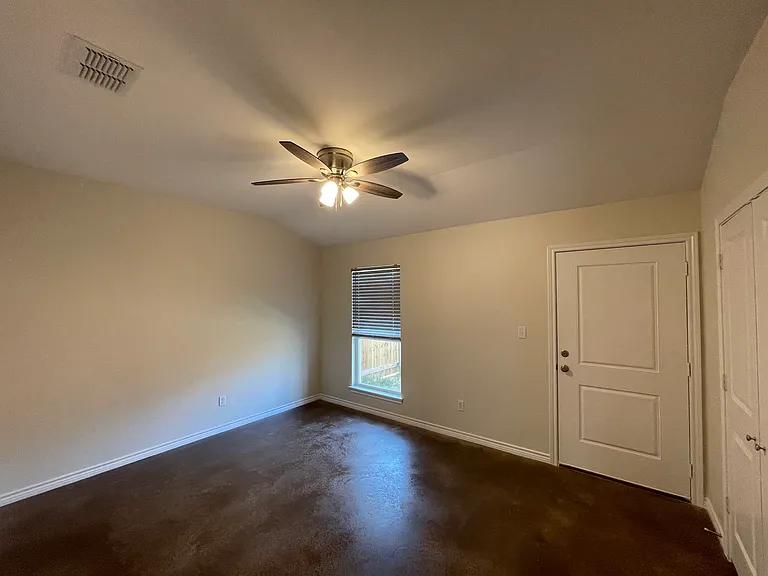 150 Stephens Rd — Photo 18