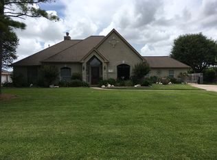 108 Oak Dr, Friendswood, TX 77546
