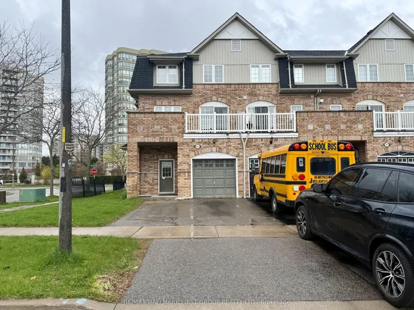 1665 Avonmore Sq, Pickering, ON L1V 7H2