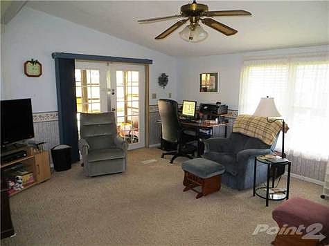 3rd image of 3101 Hickory Dr