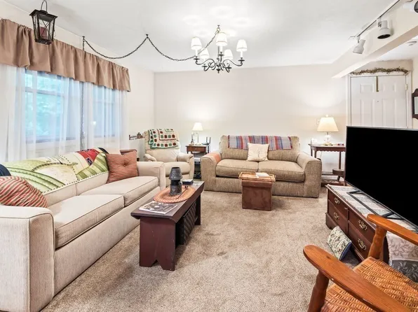 75 Huntoon Memorial Hwy APT 2, Leicester, MA 01524