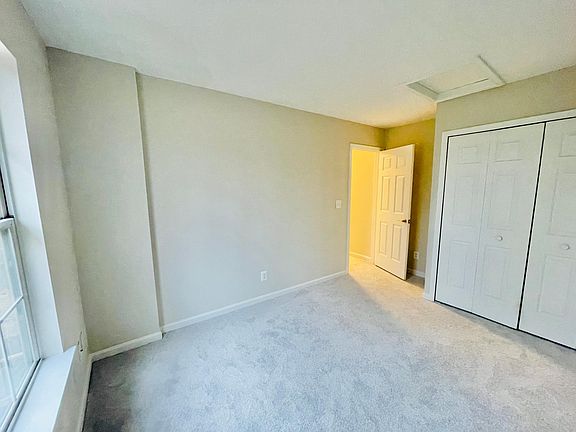 5th image of 311 Stafford Mews Ln