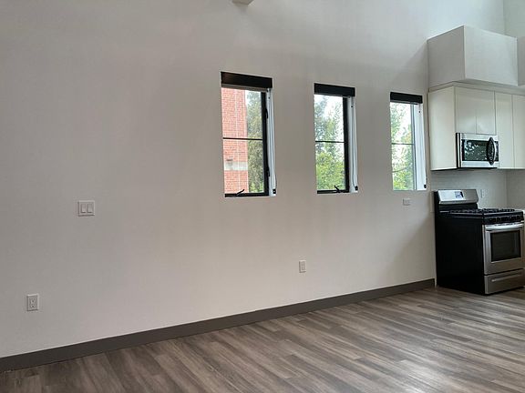 5th image of 161 S Normandie Ave #7