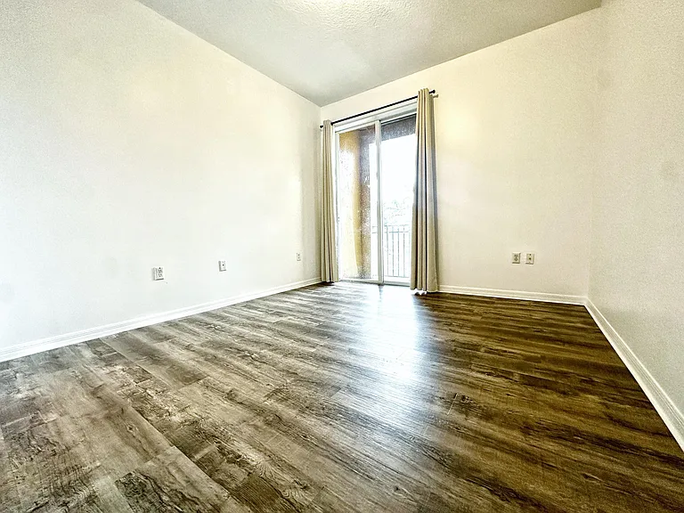 614 SW 106th Ave #1507 — Photo 8