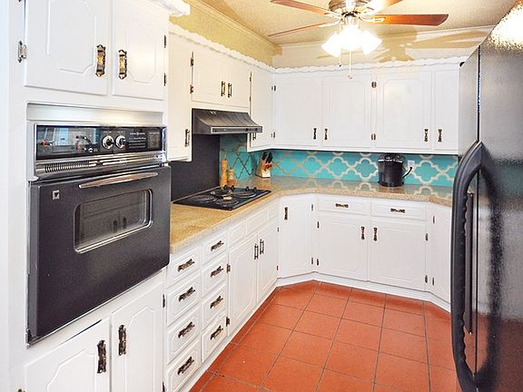 5th image of 2949 Kerry Ln