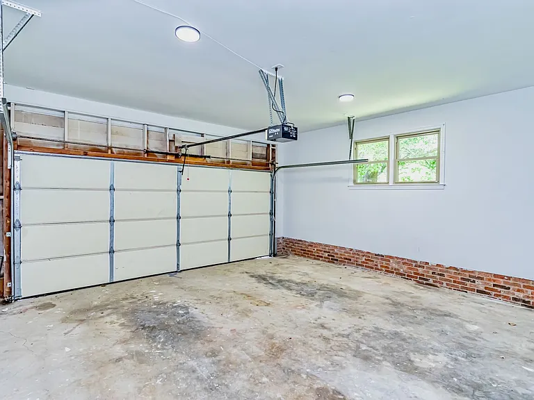 200 Lanewood Dr — Photo 14