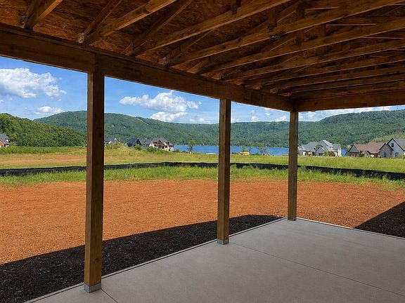 4th image of 150 Leeward Dr #33