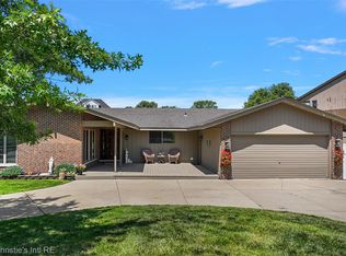 37337 Lakeshore Dr, Harrison Township, MI 48045