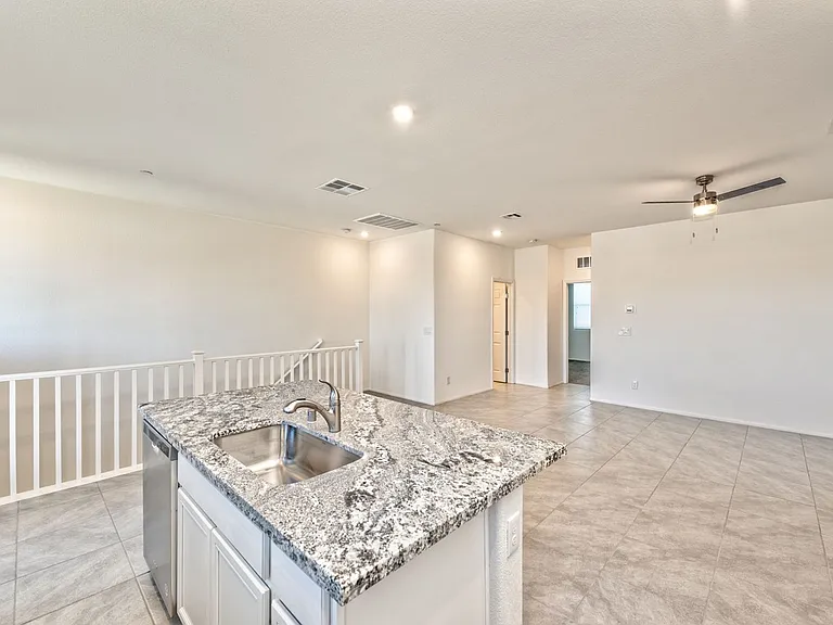 624 Sedum Ave — Photo 6