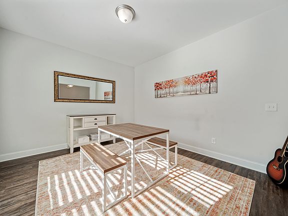 5th image of 588 Roseridge Dr