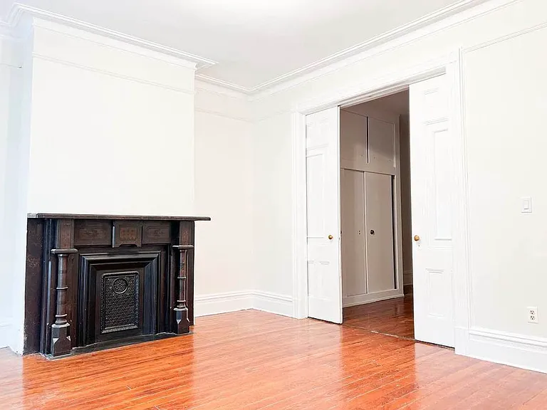 635 Leonard St #3 — Photo 2