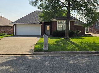 621 Rodeo Dr, Mount Vernon, TX 75457