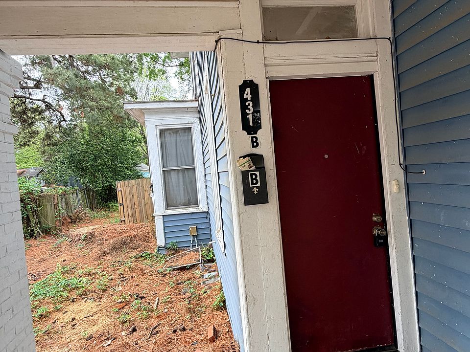 1st image of 431 College St #B