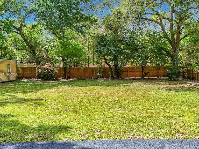 4330 SW 7th St — Photo 58