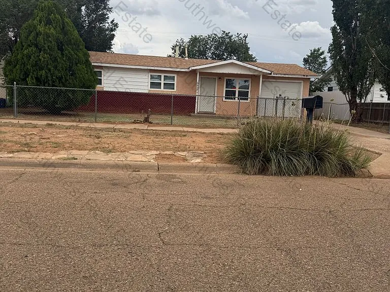 3025 Sheridan St — Photo 1