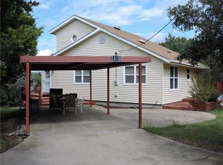2409 Forest Hill Ln, Granbury, TX 76048