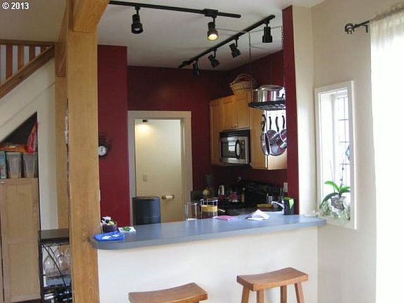 Cozy, efficient kitchen space