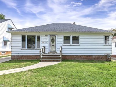 5891 Pearl Rd, Parma Heights, OH, 44130