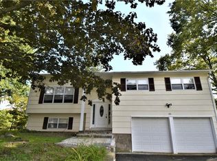 55 Blauvelt Rd, Blauvelt, NY 10913