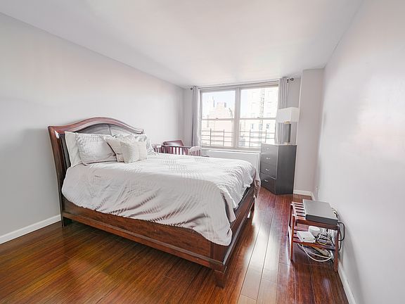 3rd image of 301 E 79th St APT 14C