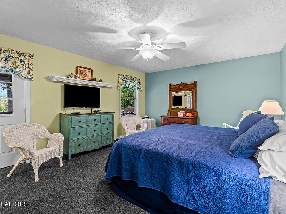 25th image of 1043 Reagan Springs Rd