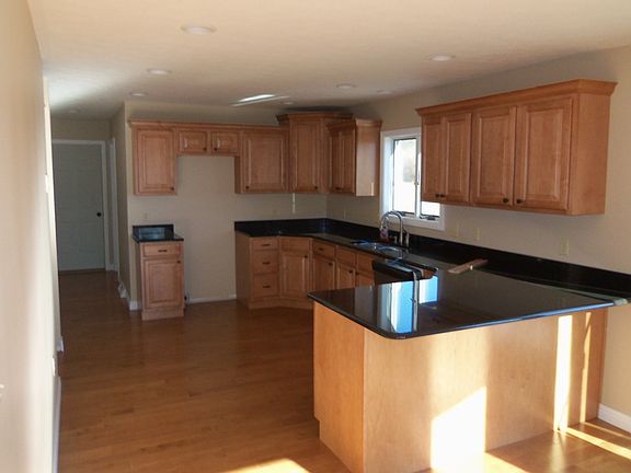 2nd image of 17 Comanche Ln