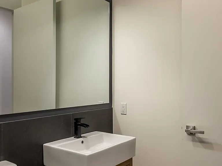 83 Winthrop St #1C — Photo 19