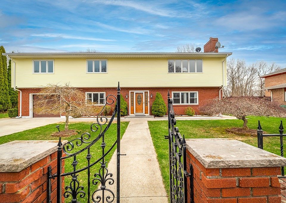 1st image of 35 Reservoir Rd