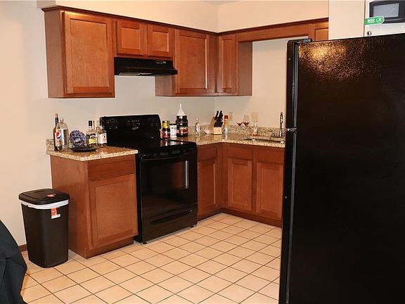 5th image of 6424 Saint Andrews Dr