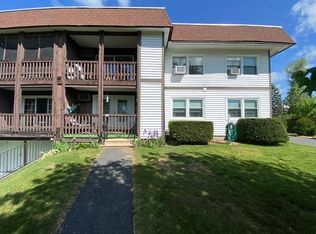 3 Keegan Ln #B, Greenfield, MA 01301