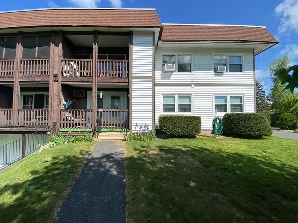 3 Keegan Ln #B, Greenfield, MA 01301