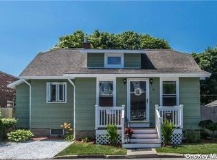 18 Seitz Ct, Patchogue, NY 11772