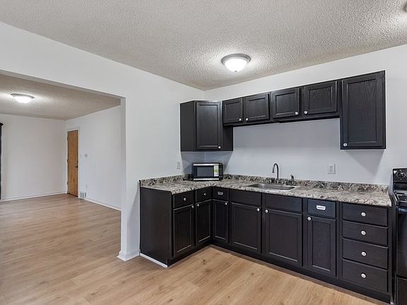 5th image of 219 Victor Ave #1
