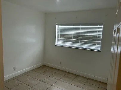 3 bed, 1.5 bath, $1,850 — Photo 2