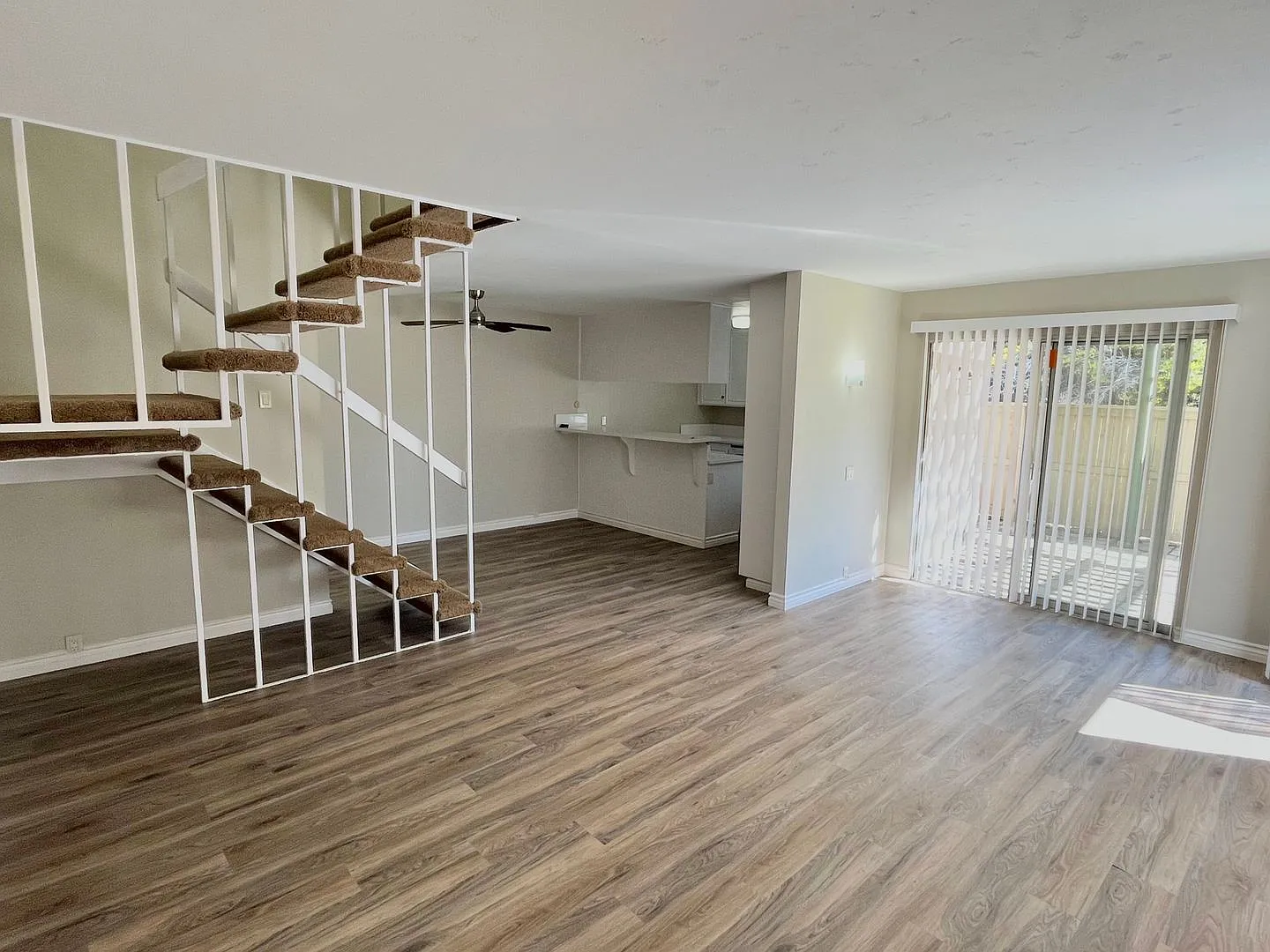 Upgraded 3 Bed 1.5 Bath Condo in Mira Mesa — Photo 4