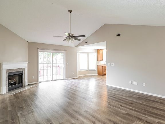 5th image of 1004 Ayrshire Ln