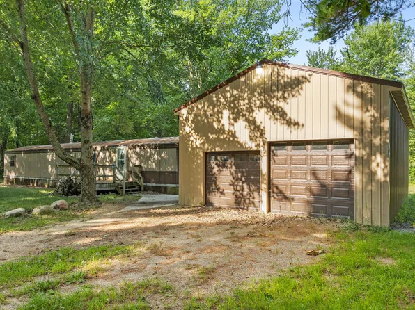 11825 N Federal Rd, Morley, MI 49336