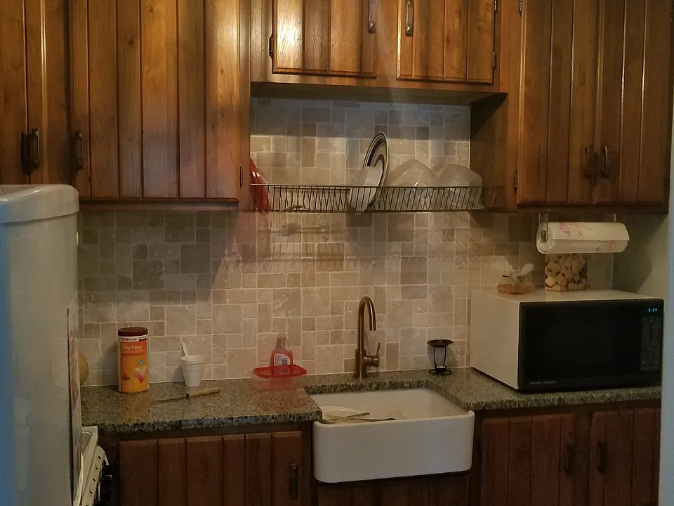 84 Delaware Ave #3