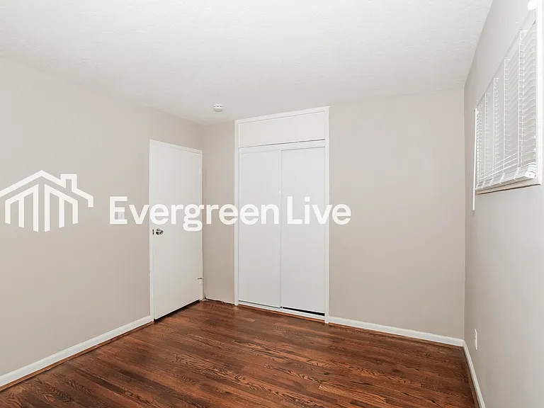 1263 Murat Ct — Photo 12