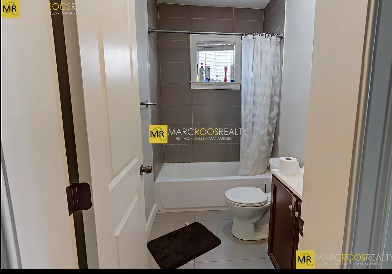 3 bed, 1.5 bath, 9999 sqft, $3,500 — Photo 4