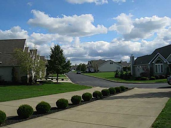 2nd image of 349 White Oak Ln