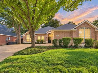 1102 Hartman Ct, Arlington, TX 76006