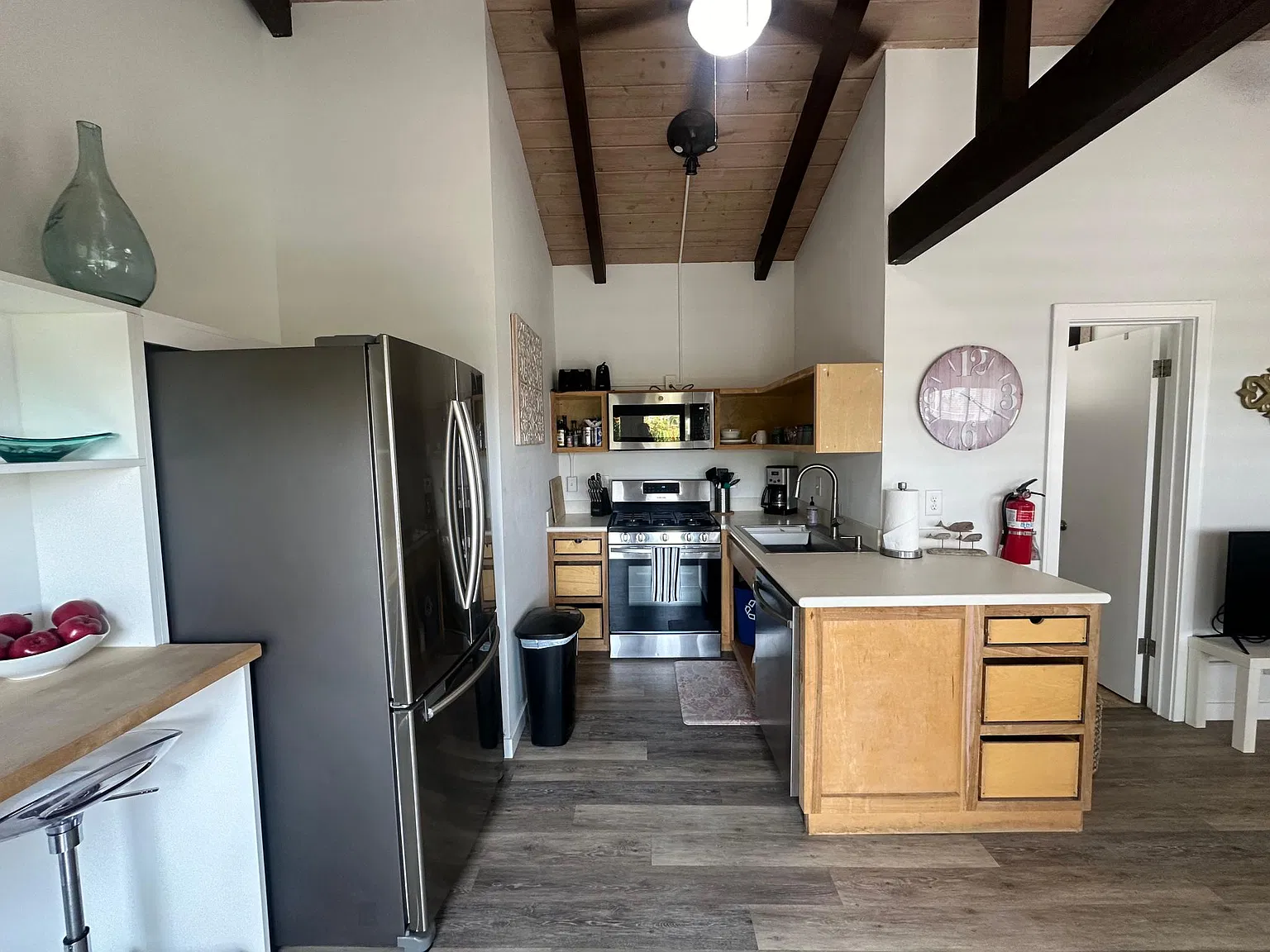 1 bed, 550 sqft, $3,000 — Photo 2