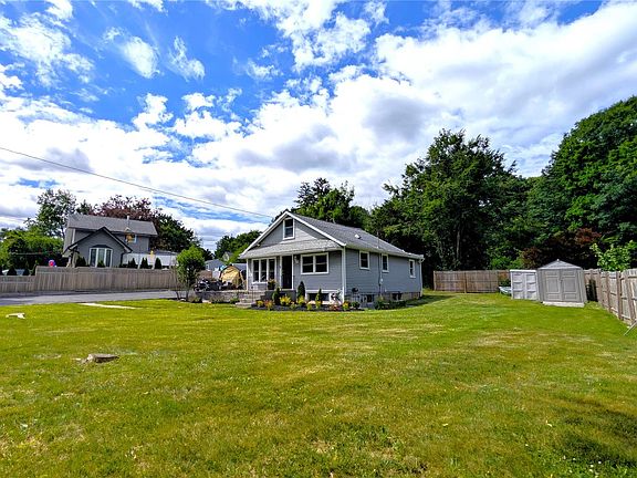 2nd image of 26 Roslyn Road
